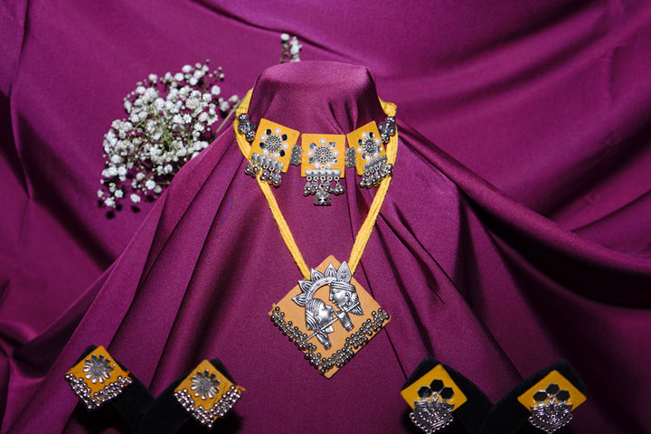 Dandiya Silver Yellow Choker Necklace