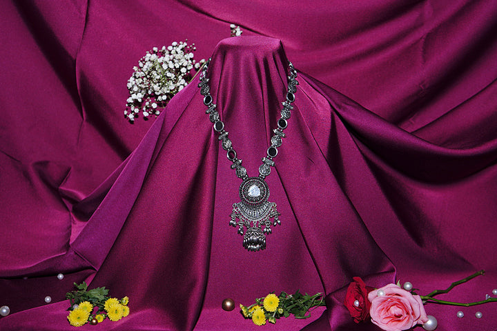 Dhara Shakti Gujarati Silver Necklace