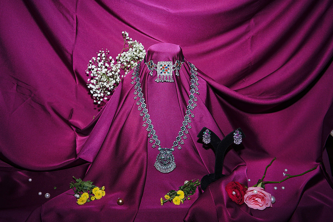 Bansuri Silver Gujarati Choker Necklace