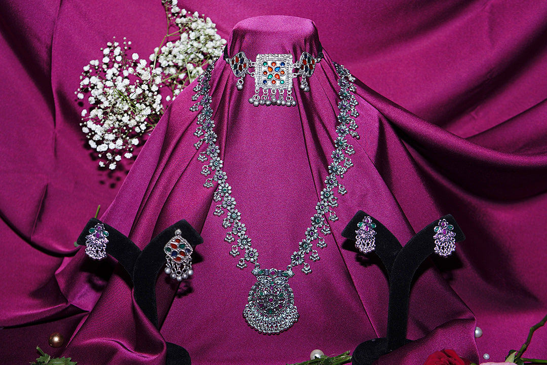 Bansuri Silver Gujarati Choker Necklace