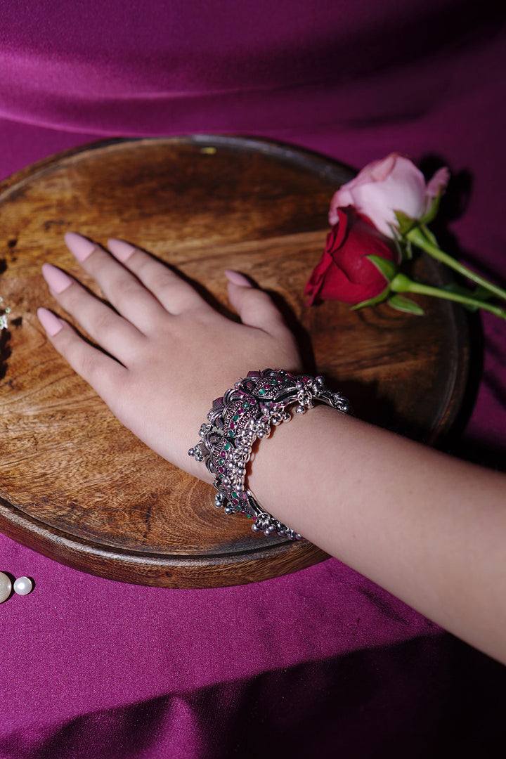 Urmila Gujarati Silver Bangle