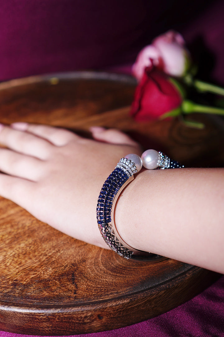 Hamsana Party Sleek Diamond Pearl Bracelet