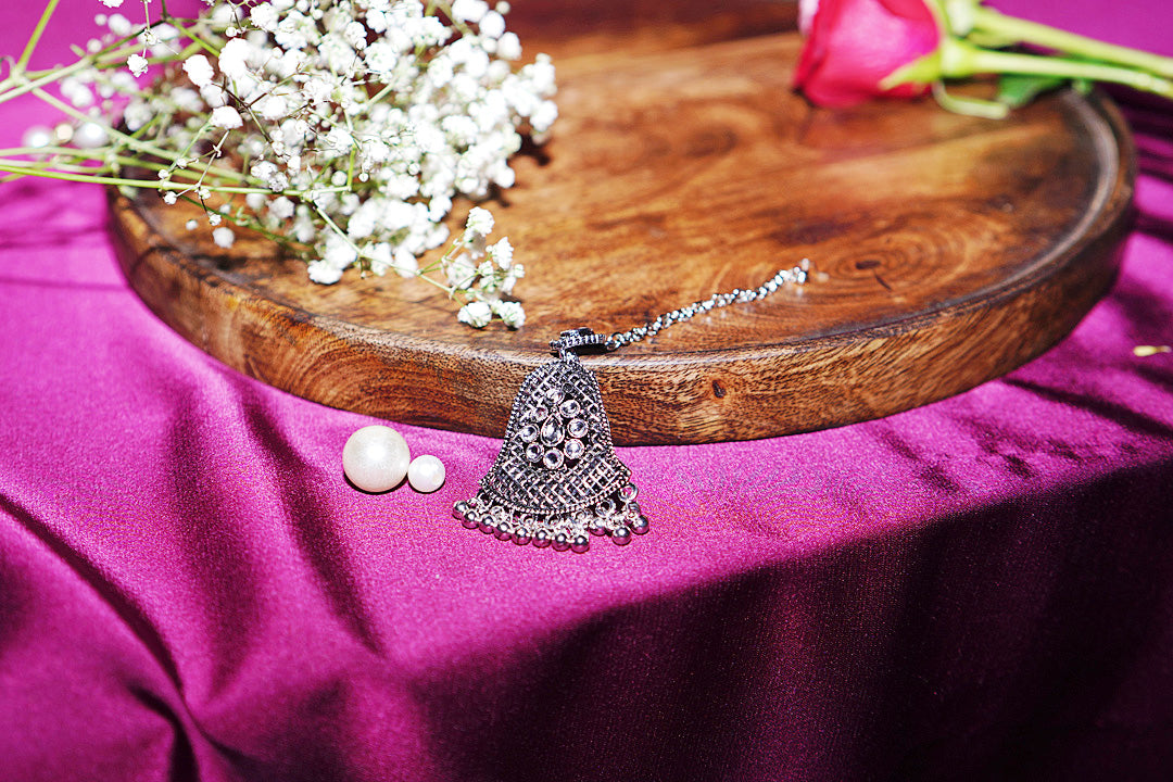 Trinetri Gujarati Silver Sleek Maangtika