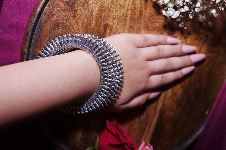 Mohini Dailywear Silver Lightweight Bangle