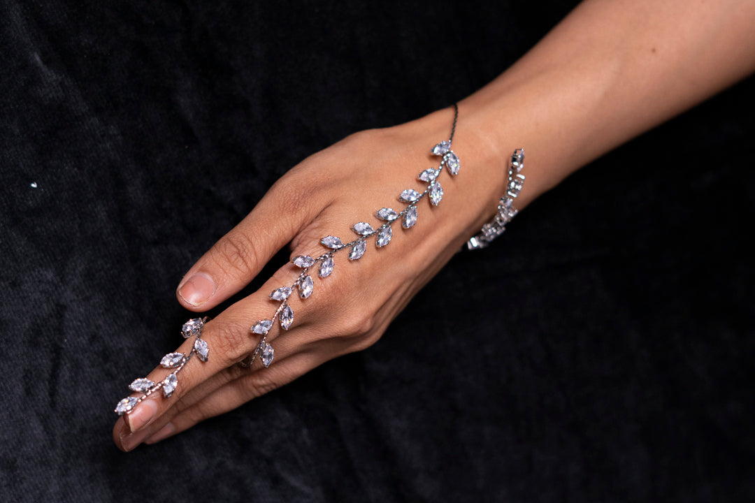 Elizabeth Stretchable CZ Diamond Index Ring