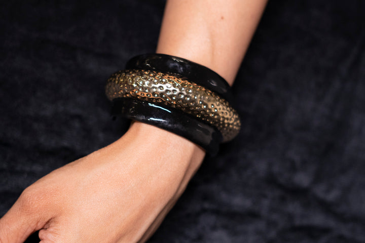 Aarini Boho Resin Gold Black Openable Bracelet