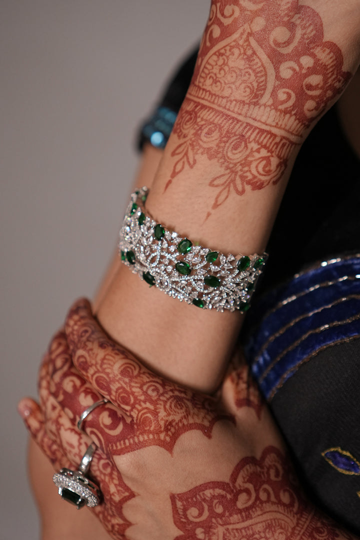 Lustre Loop Openable Diamond Bracelet