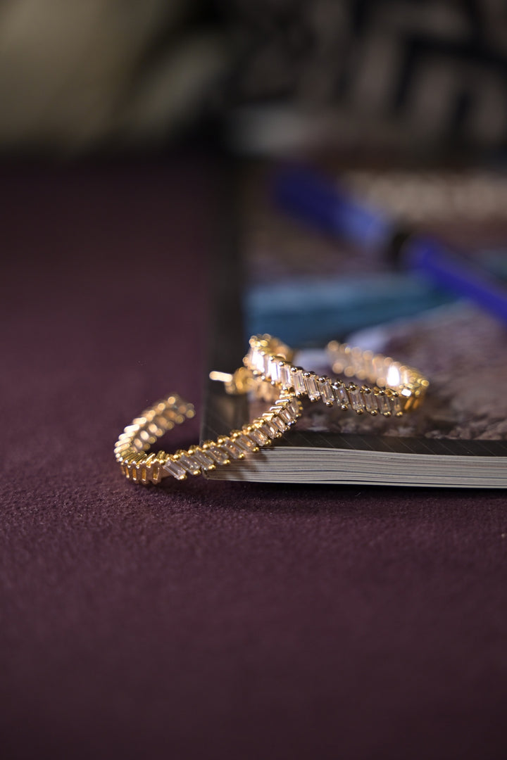 Aura Hoops Diamond minimalist Earring