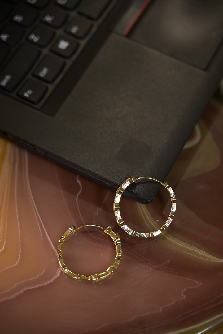 Willow Circle Minimalist Hoop Earrings