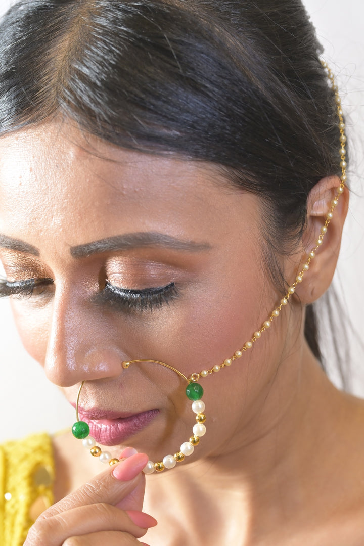 Nazakat Emerald Pearl Chain Nosering