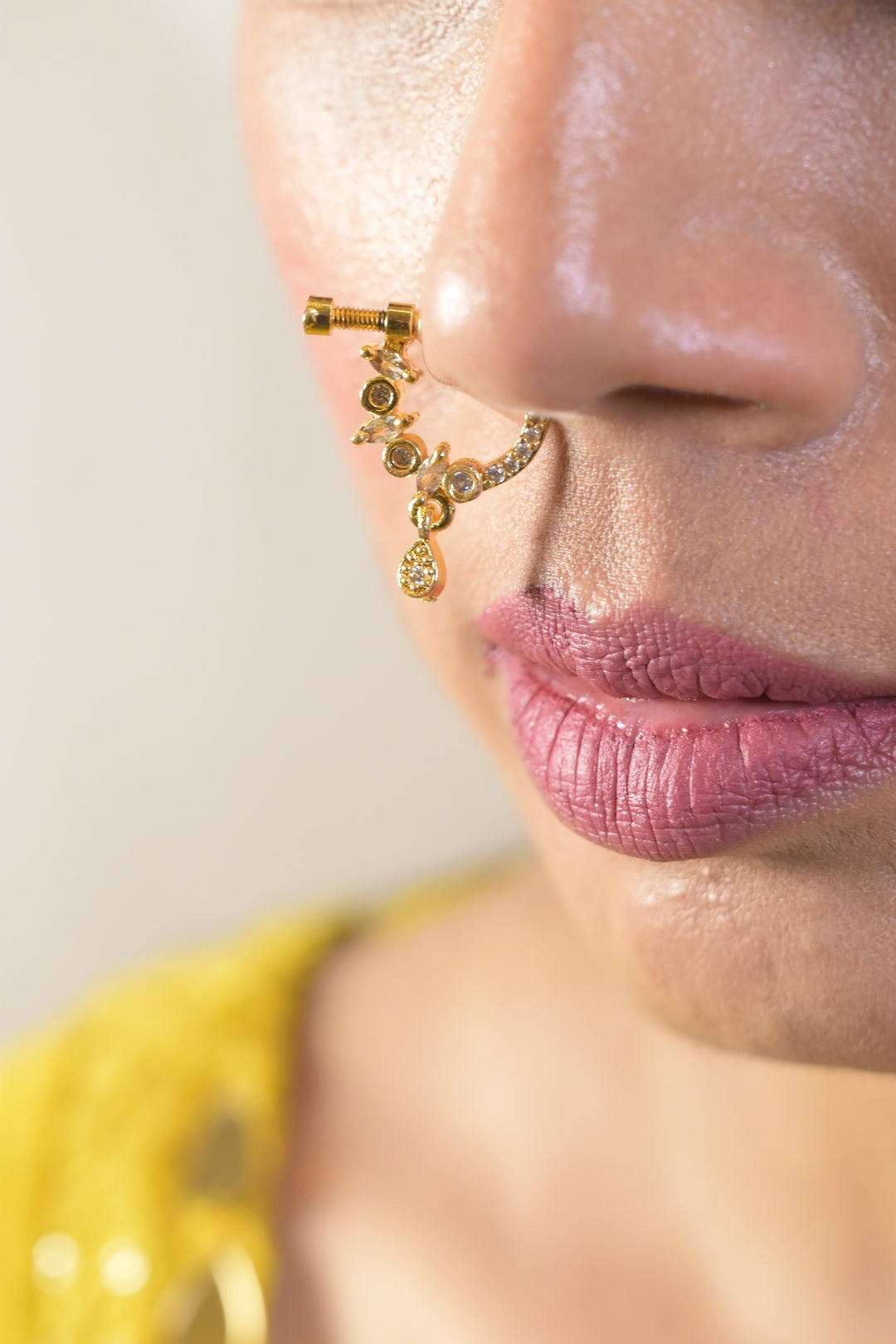 Dulhan Golden Small Circle Polki Drop Nosering