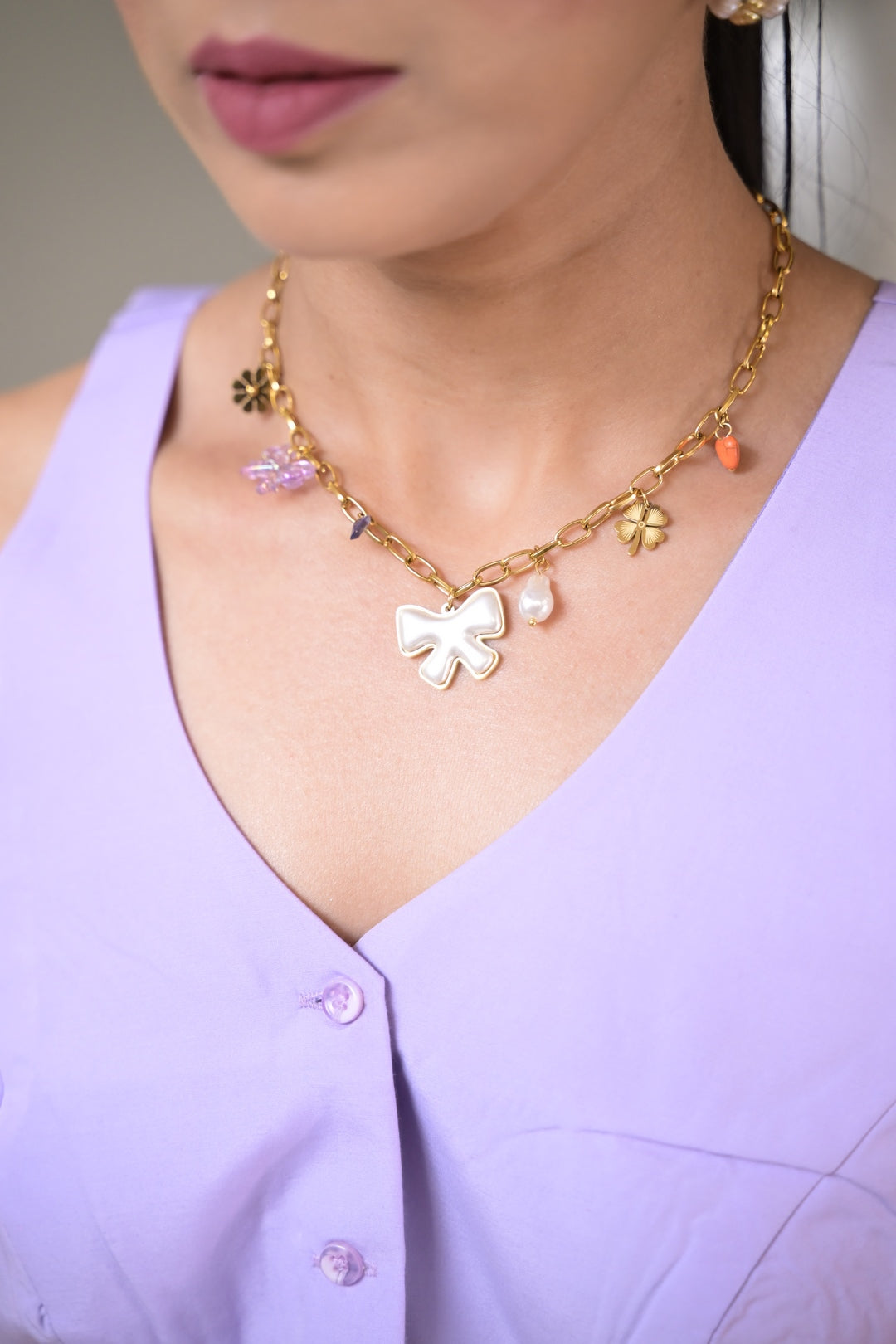 White Bow Charms Golden Link Chain Necklace