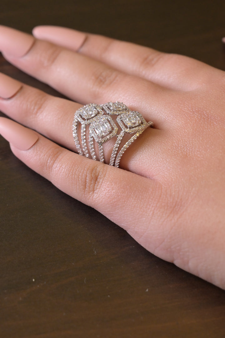 Majestic Solitaire Band Ring