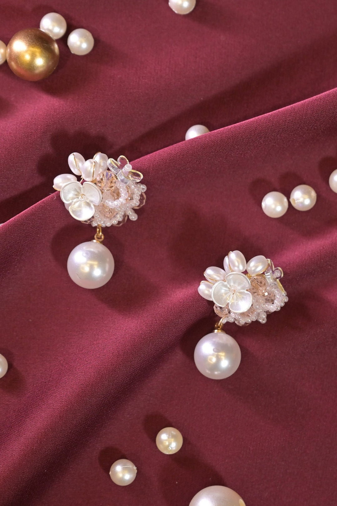 š Flower Pearl Drops Earrings (100% off)