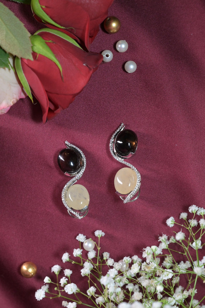 Ratna Tassel Stud Earrings