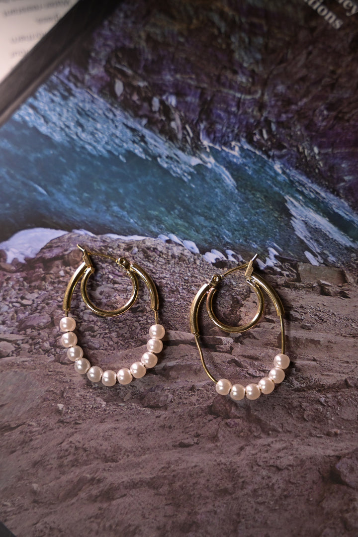 Halo Pearl Minimal Double Hoop Earring