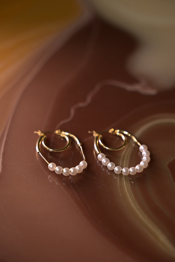 Halo Pearl Minimal Double Hoop Earring
