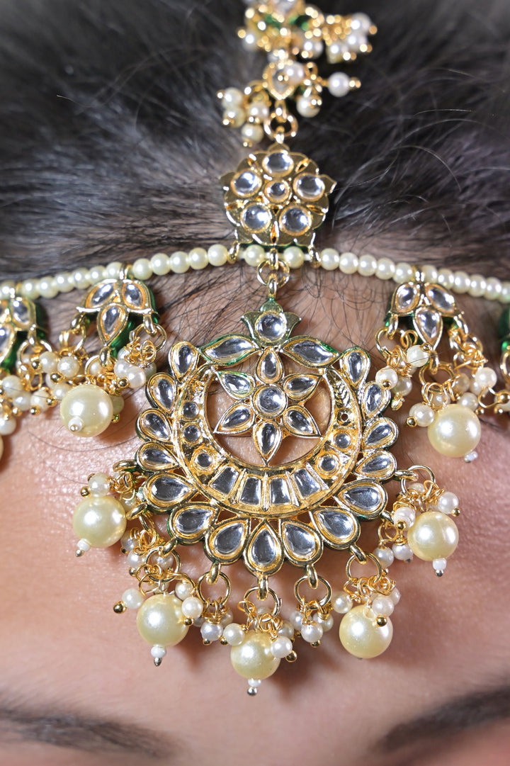 Madhavi Temple Bridal Maangtikka