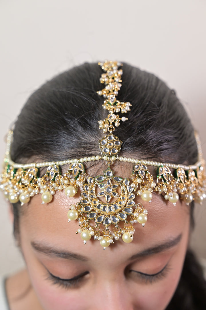 Madhavi Temple Bridal Maangtikka