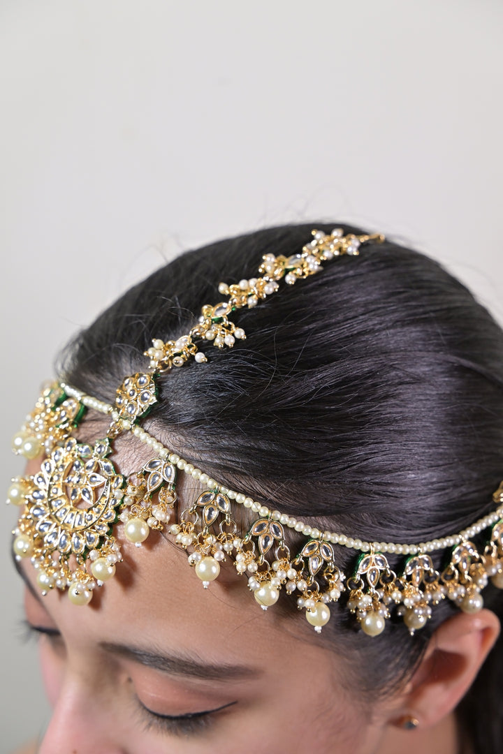 Madhavi Temple Bridal Maangtikka