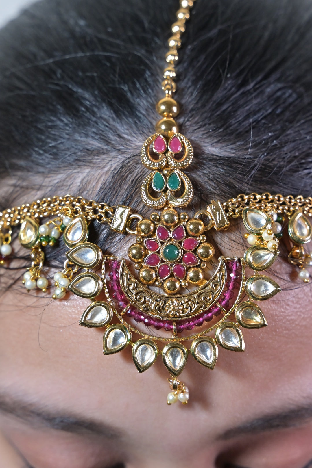 Radhey Temple Bridal Maangtikka