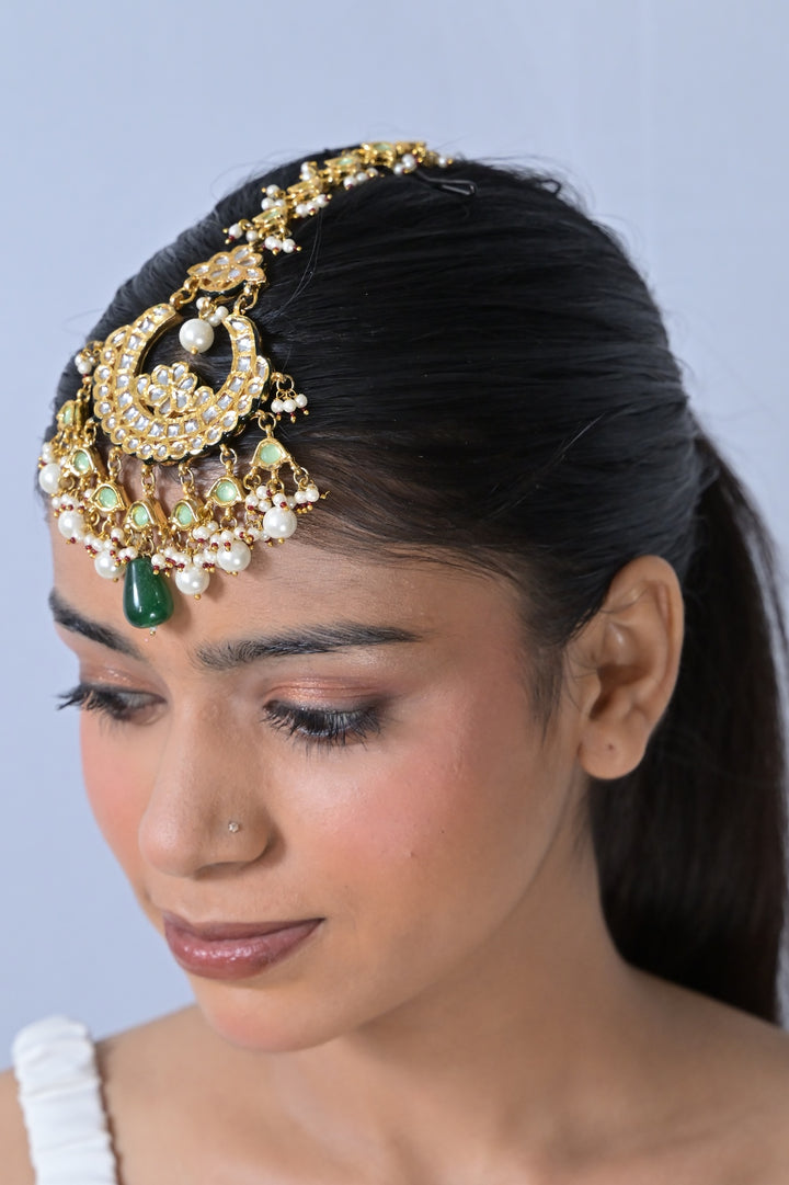 Chaandani Kundan Bridal Pearl Emerald Maangtika