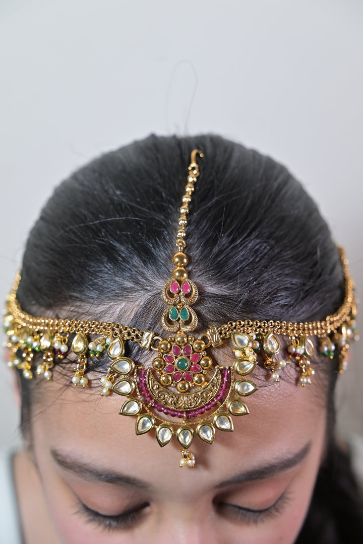 Radhey Temple Bridal Maangtikka