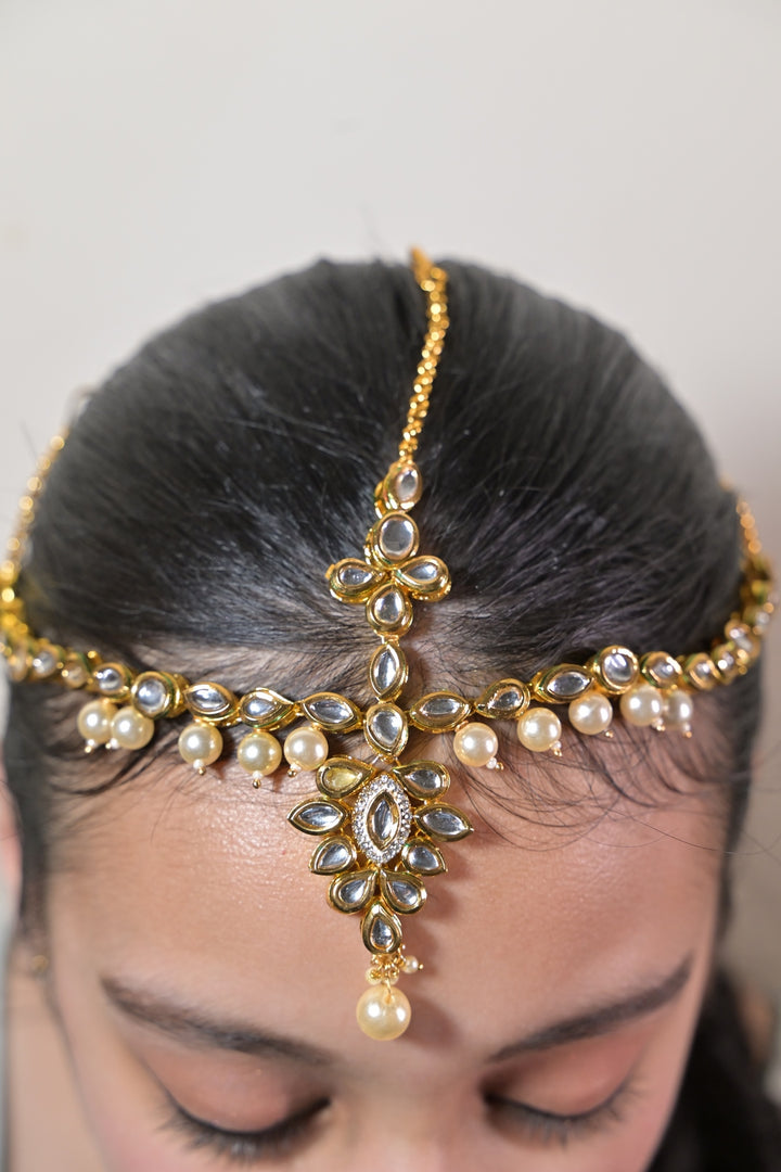 Nandini Temple Bridal Maangtikka