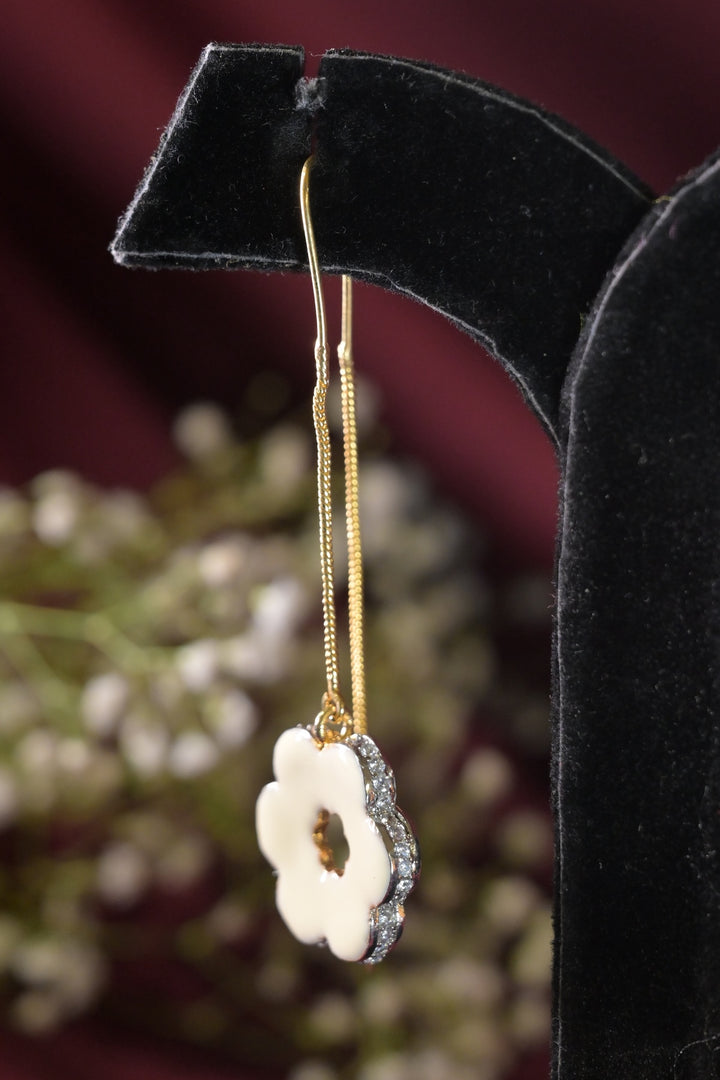 Anahita Sui-Dhaga Flower Drop Earrings