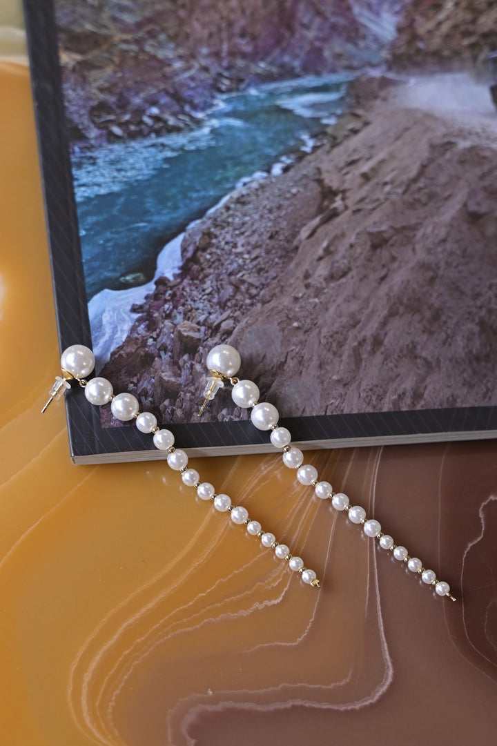Breeze Pearl Fashion Long Dangler Earrings
