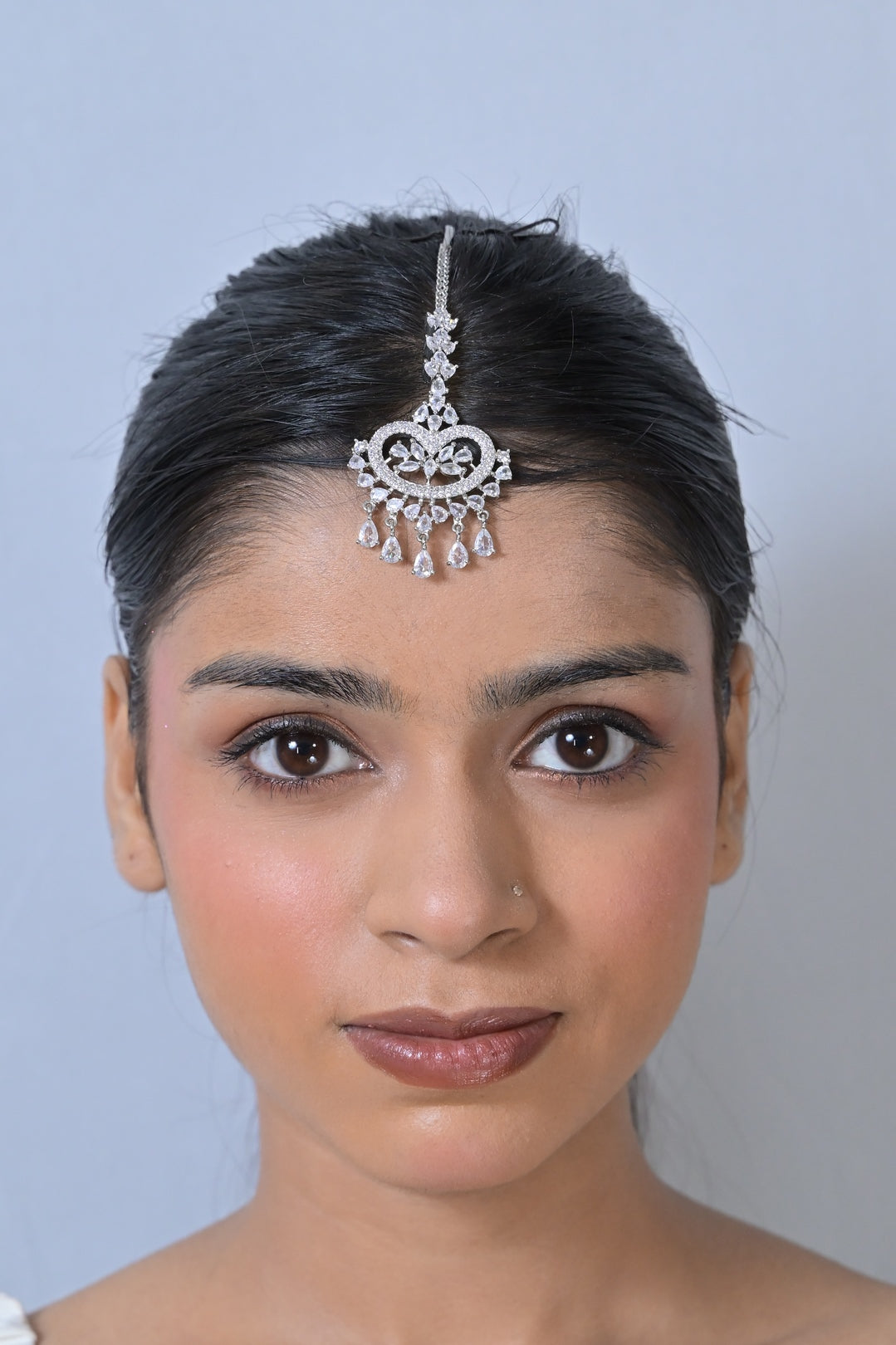 Ishira Cocktail Sleek Diamond Maangtika