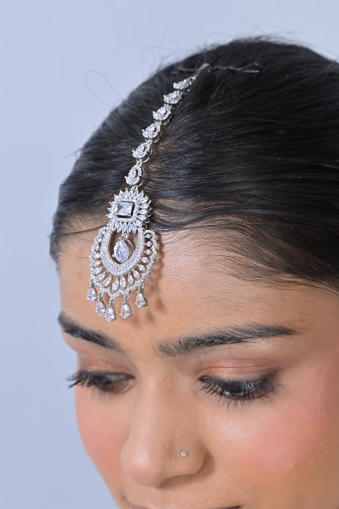 Adira Cocktail Sleek Diamond Maangtika