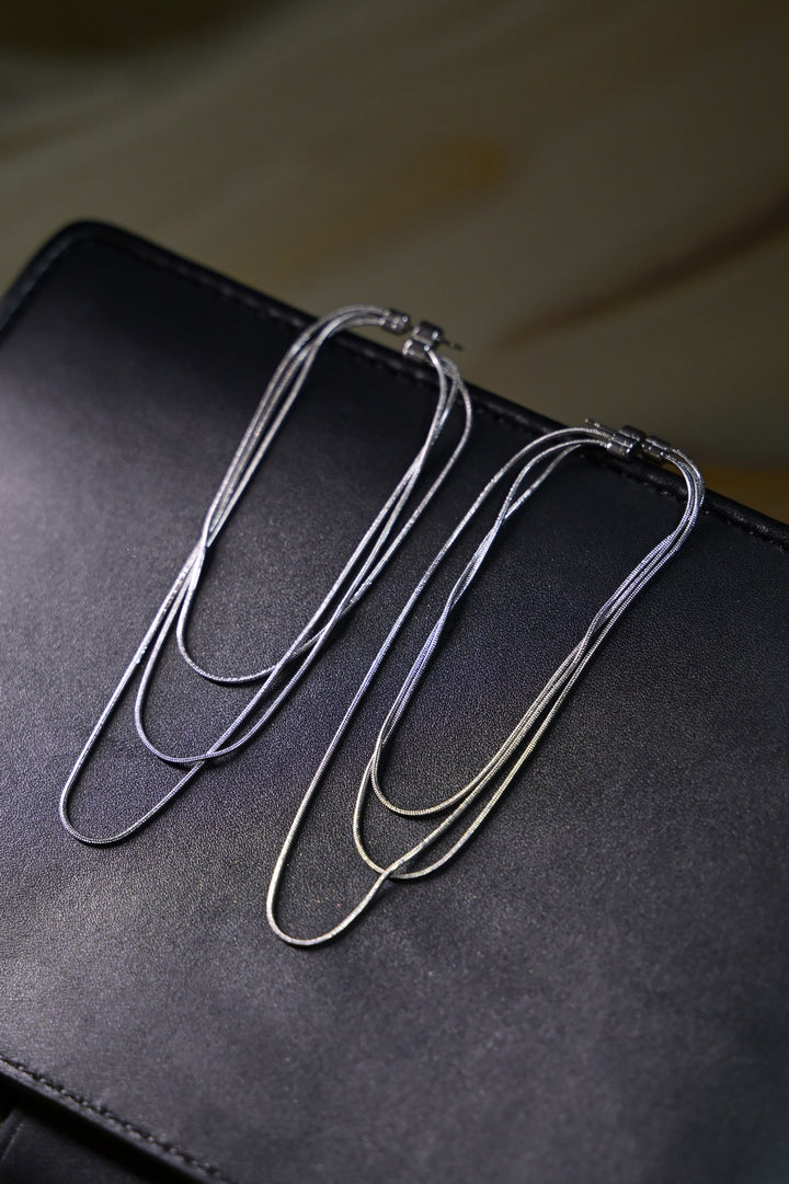 Radiant Silver Magnetic Sleek dangler Earrings