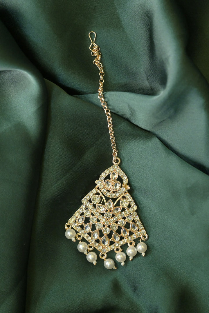Sunayana Ethnic Touch Vintage Inspired Kundan Maangtikka