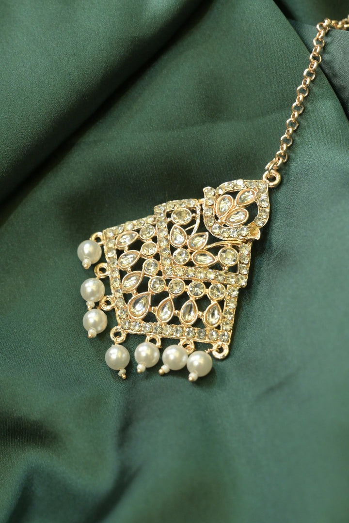 Sunayana Ethnic Touch Vintage Inspired Kundan Maangtikka