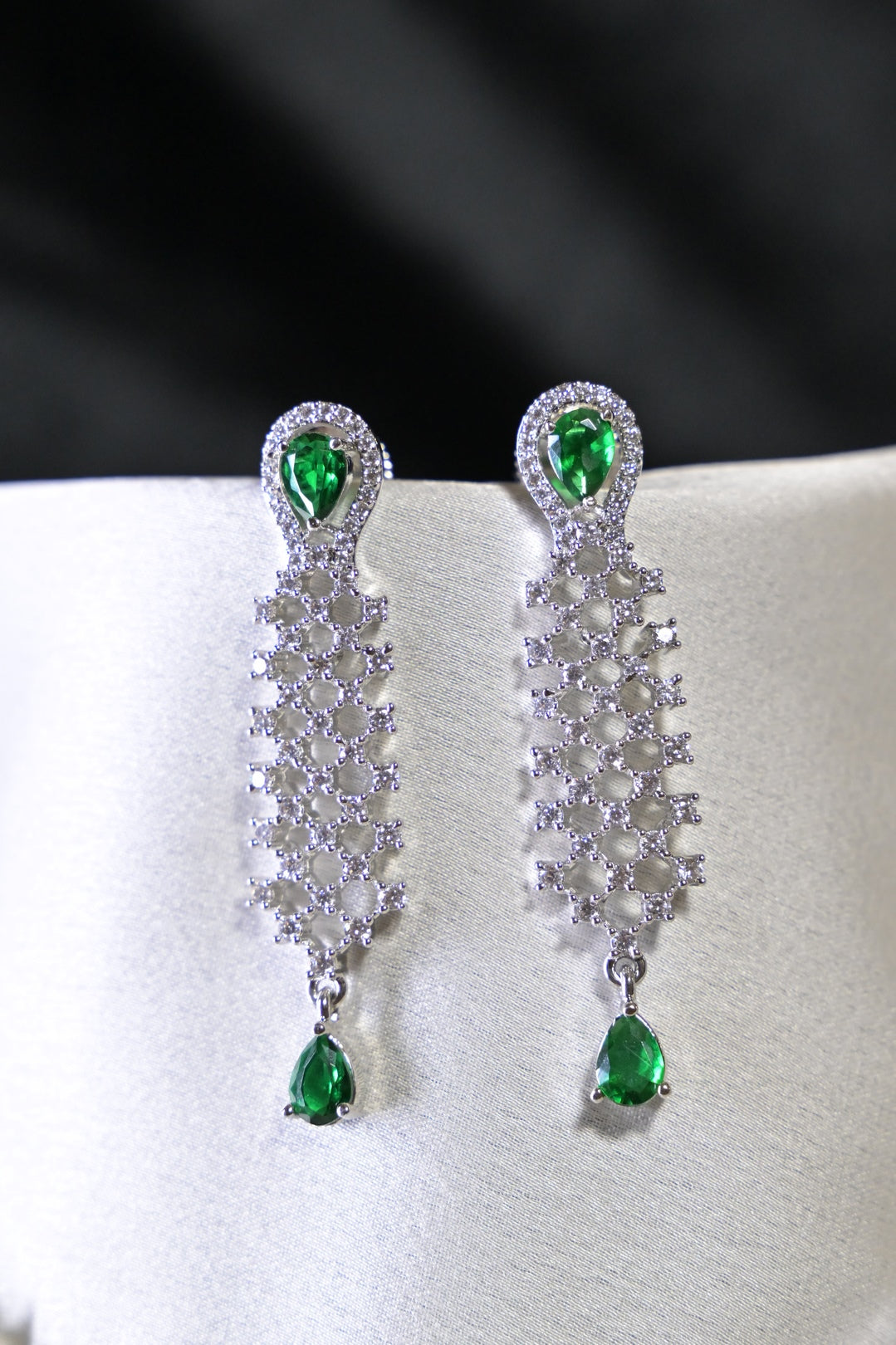 Sitaara Emerald Diamond Anniversary Necklace