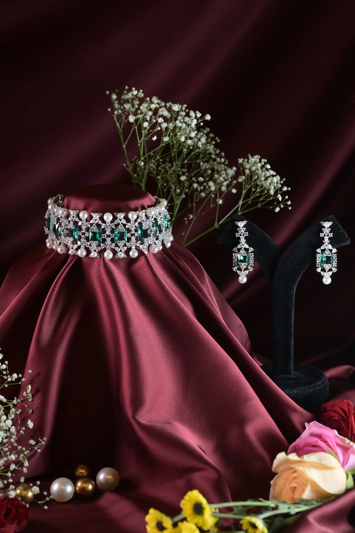 Prithvi Emerald Diamond Pearl Chokar Necklace