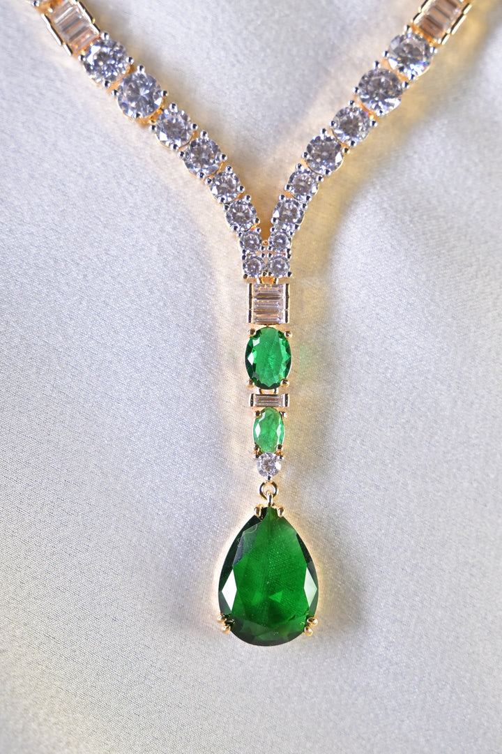 Mahishma Emerald Golden Diamond Cocktail Necklace