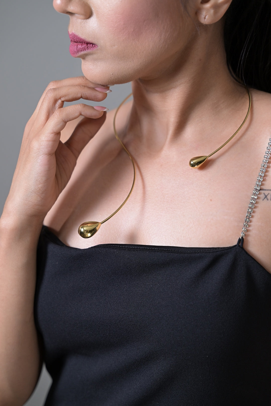 Drop Golden V Shape Open Necklace