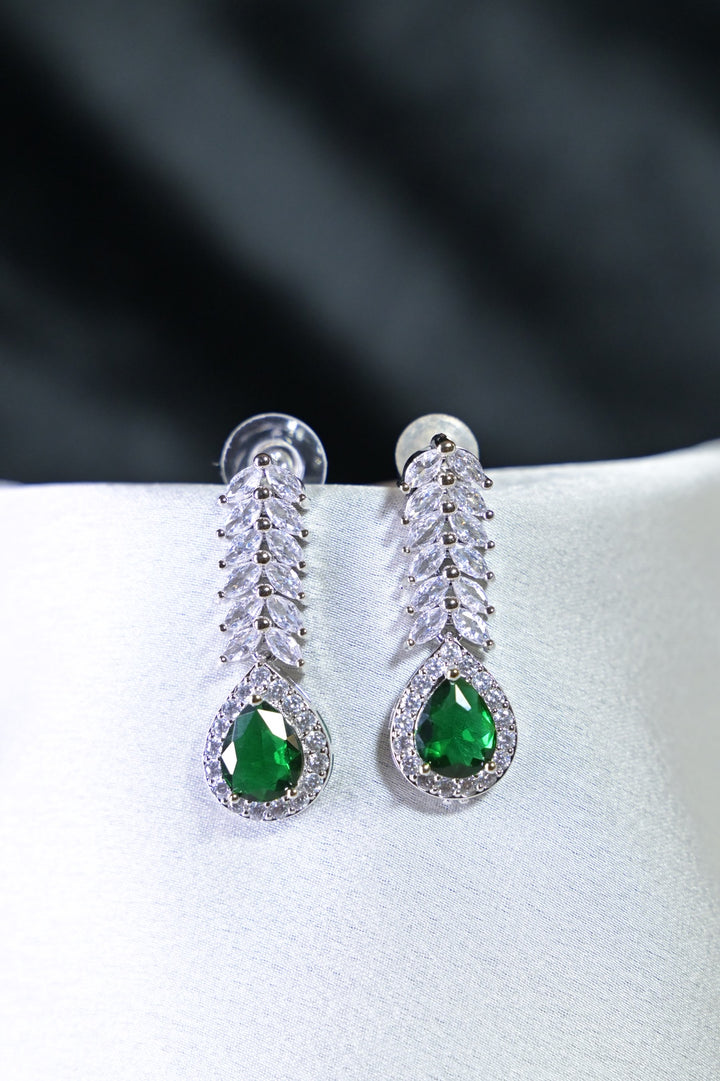 Pushp Gemstone Diamond Cocktail Necklace