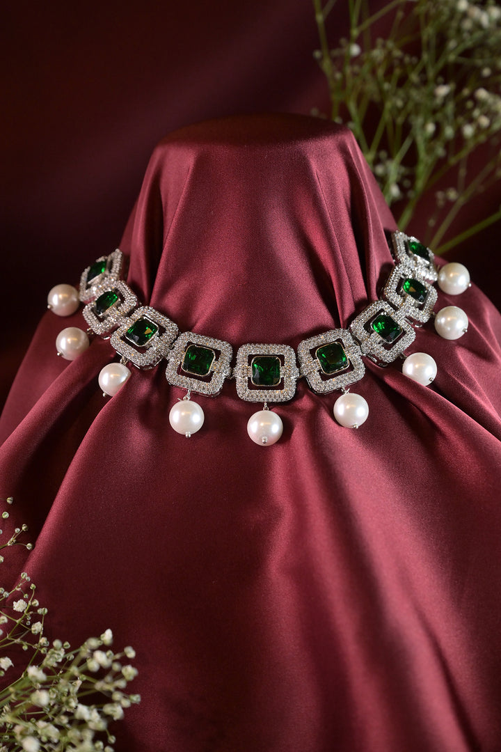 Vaidehi Emerald Diamond Pearl Choker Necklace