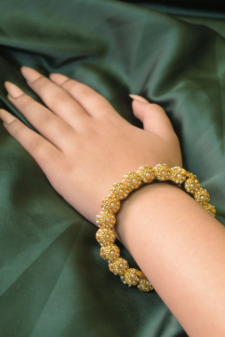 Neelal Trinetra Bangle
