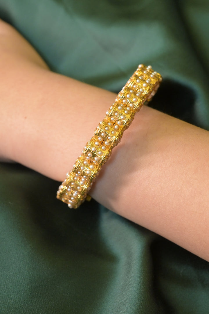 Neelal Trinetra Bangle