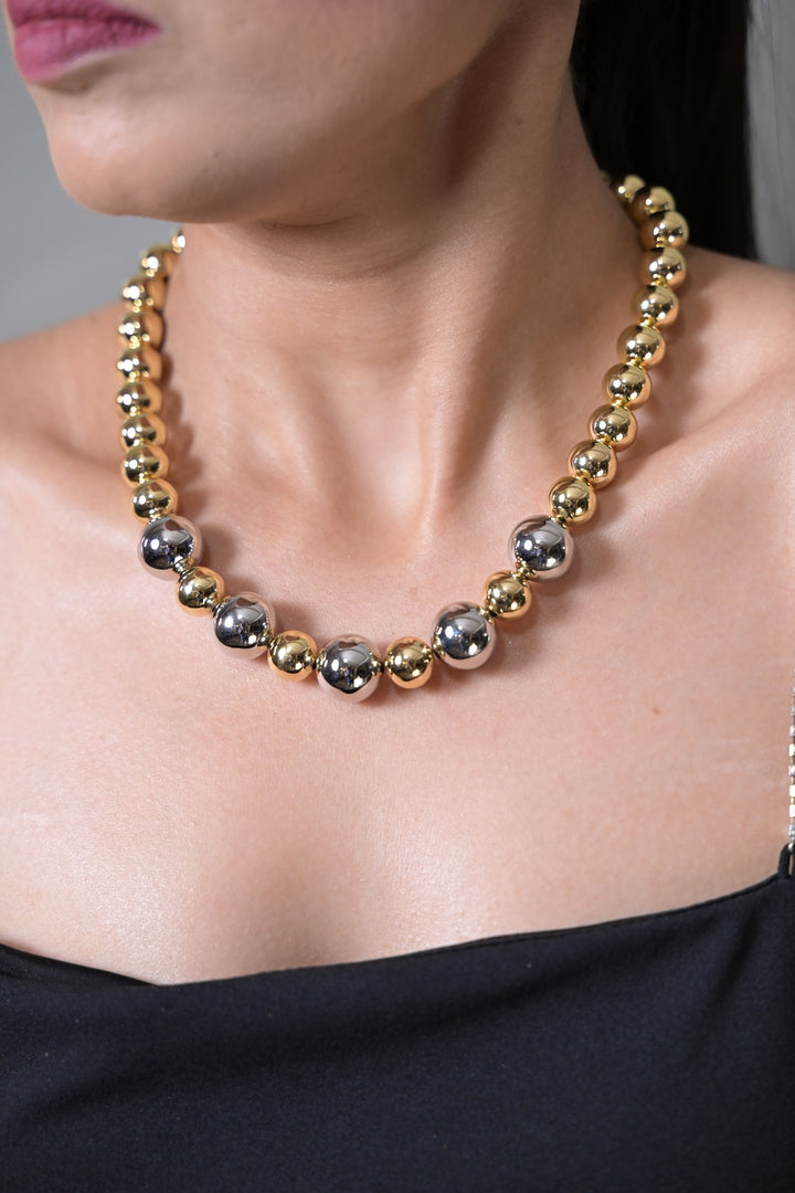 Pearl Beaded Short Necklace