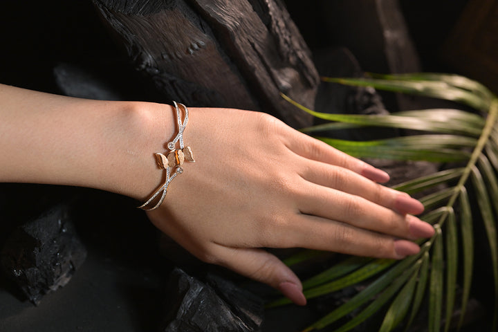 Godavari Loop Glow Bracelet