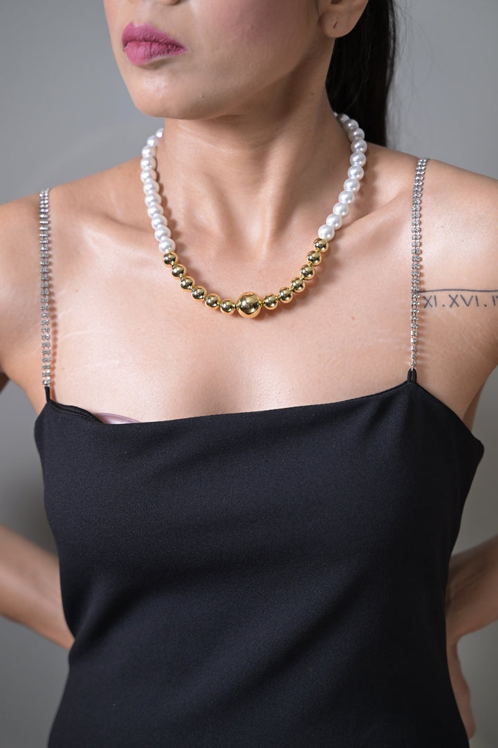 Pearl Beaded Short Necklace