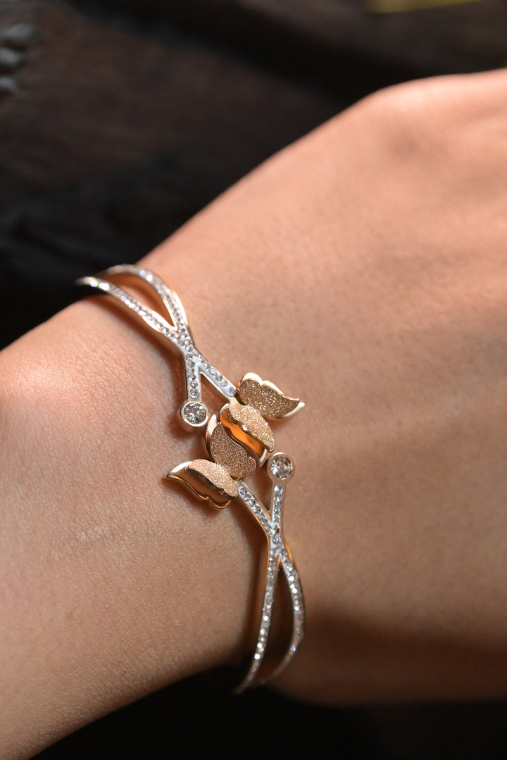 Godavari Loop Glow Bracelet