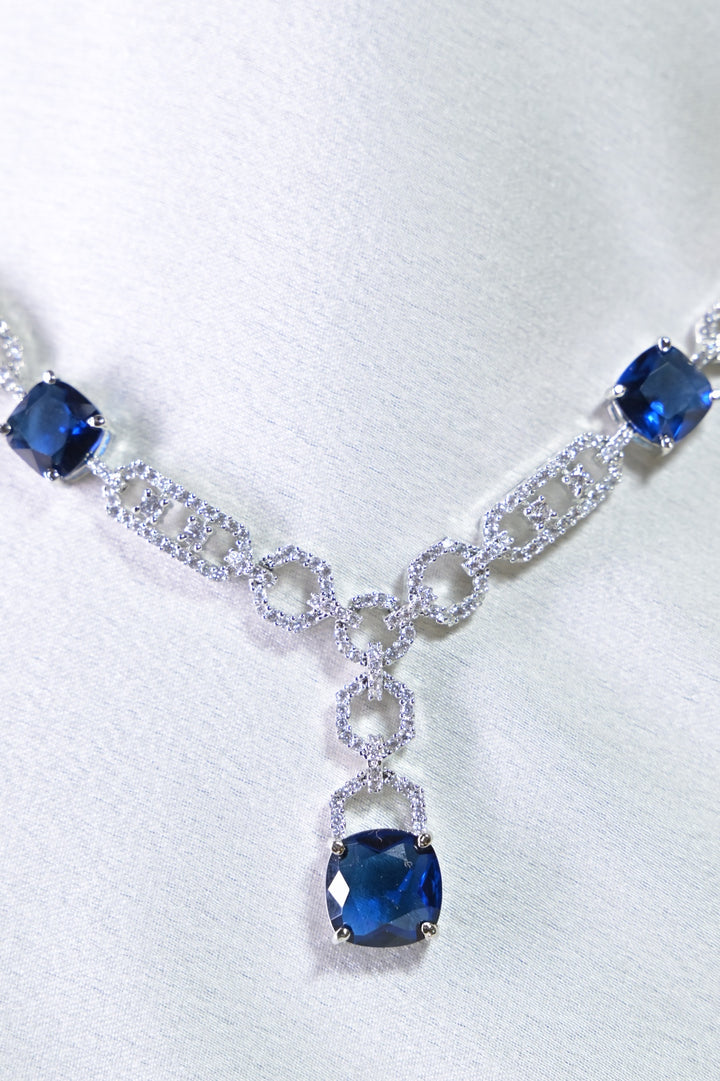 Mayur Lightweight Blue Saphhire Diamond Cocktail Necklace