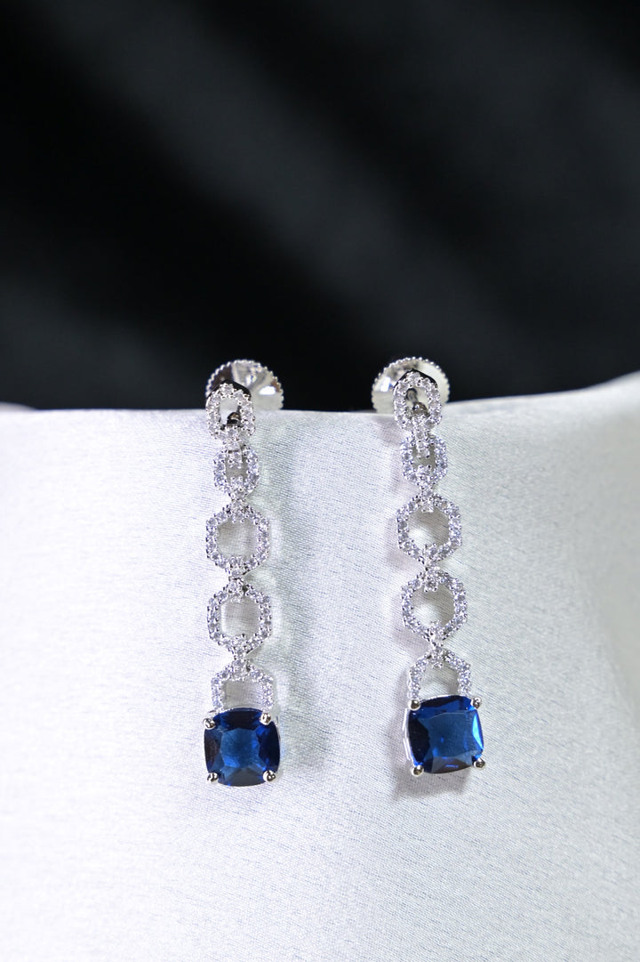 Mayur Lightweight Blue Saphhire Diamond Cocktail Necklace