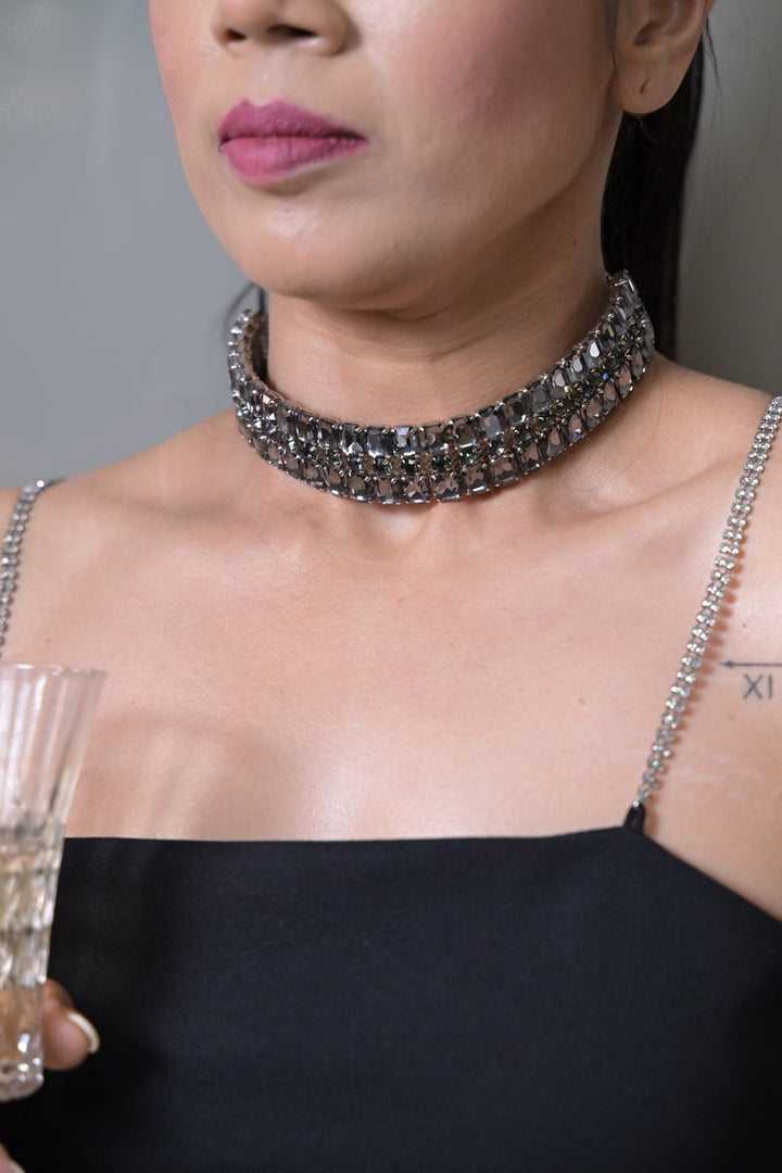 Gemstones Cluster Club Choker Necklace